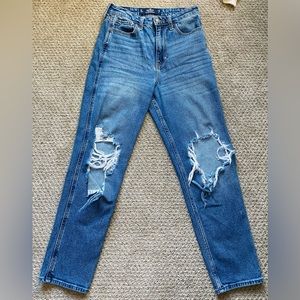 Hollister High Rise Mom Jean
